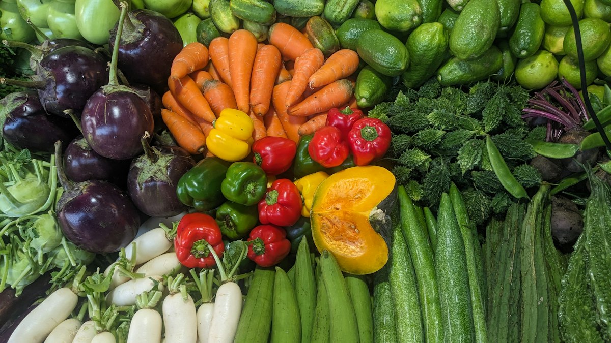 Alimenti ricchi di luteina e zeaxantina come spinaci e cavolo